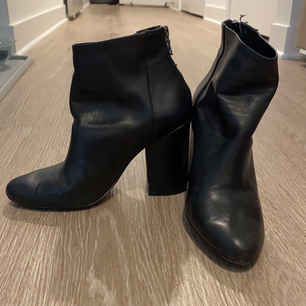 Steve Madden black ankle booties
